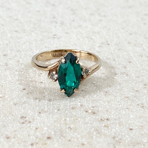Emerald Green Marquise Rhinestone Ring 18KT GE - Picture 3 of 6